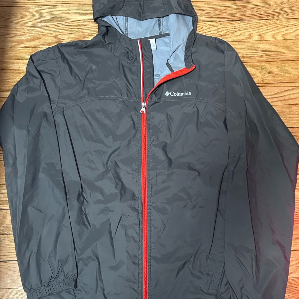 Columbia boys Windbreaker in Black with Red Trim